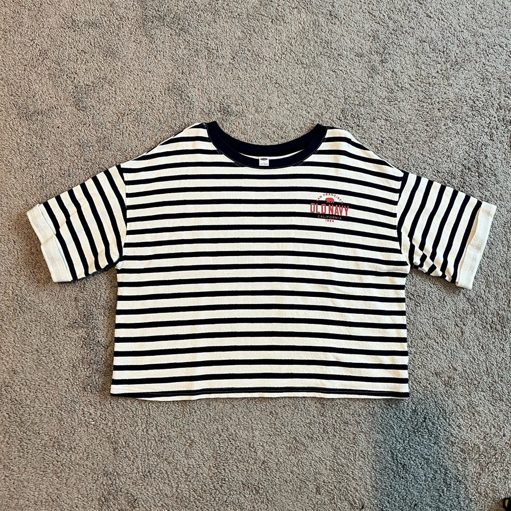 Striped Old Navy Tee - L
